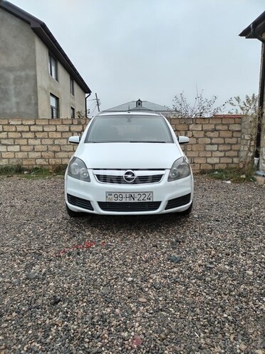 Opel Zafira 2006, 430,000 km - 1.9 l - Qusar
