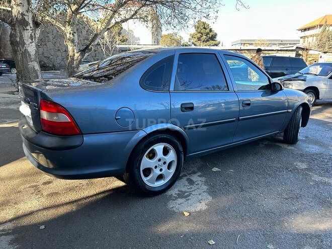 Opel Vectra 1998, 332,850 km - 1.8 l - Bakı