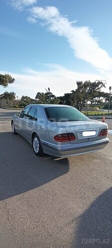 Mercedes E 240 2000, 265,000 km - 2.4 l - Bakı