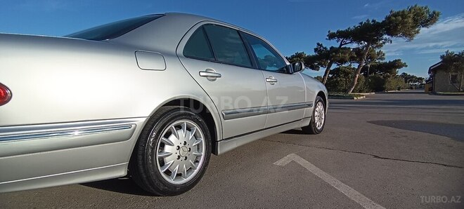 Mercedes E 240 2000, 265,000 km - 2.4 l - Bakı