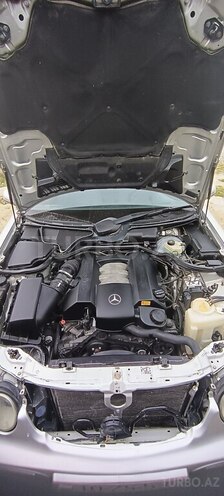 Mercedes E 240 2000, 265,000 km - 2.4 l - Bakı