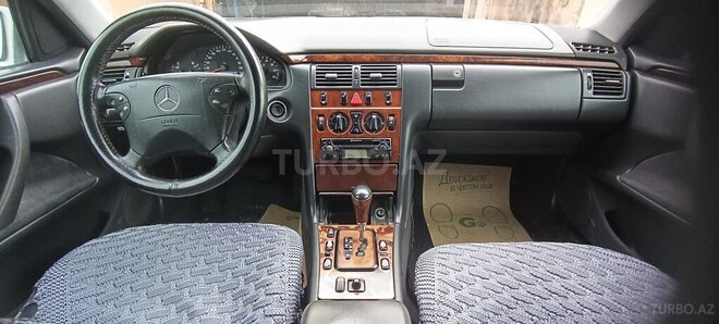 Mercedes E 240 2000, 265,000 km - 2.4 l - Bakı