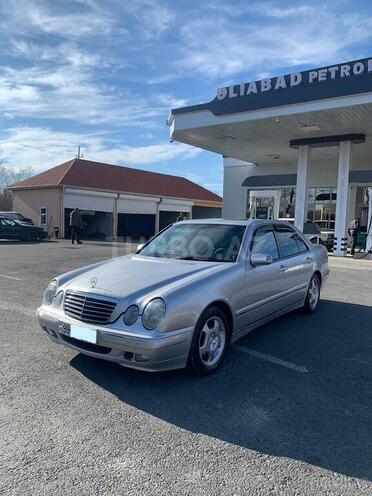 Mercedes E 220 1999, 230,000 km - 2.2 l - Zaqatala