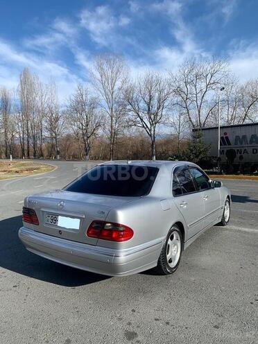 Mercedes E 220 1999, 230,000 km - 2.2 l - Zaqatala