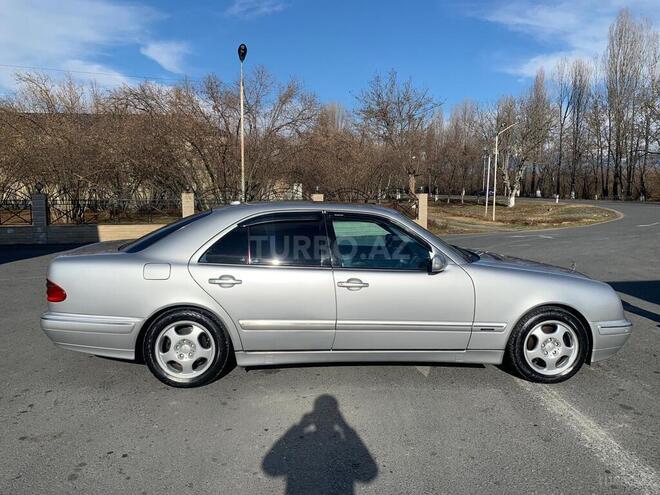 Mercedes E 220 1999, 230,000 km - 2.2 l - Zaqatala