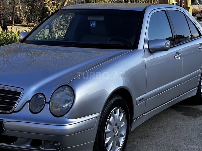 Mercedes E 200 2000, 130,000 km - 2.0 l - Xudat
