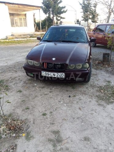 BMW 316 1995, 239,967 km - 1.6 l - Şəki