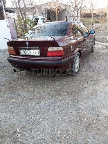 BMW 316 1995, 239,967 km - 1.6 l - Şəki