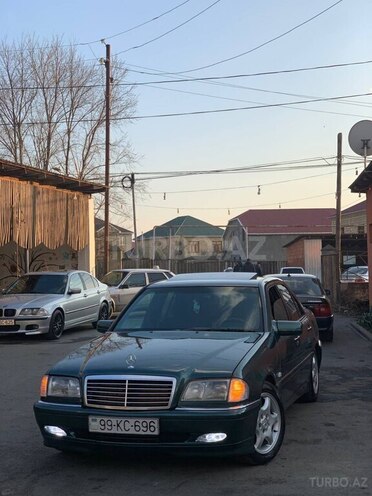 Mercedes C 220 1998, 563,236 km - 2.2 l - Zaqatala