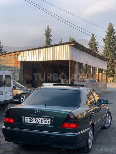 Mercedes C 220 1998, 563,236 km - 2.2 l - Zaqatala
