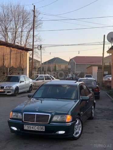 Mercedes C 220 1998, 563,236 km - 2.2 l - Zaqatala
