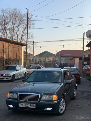 Mercedes C 220 1998, 563,236 km - 2.2 l - Zaqatala