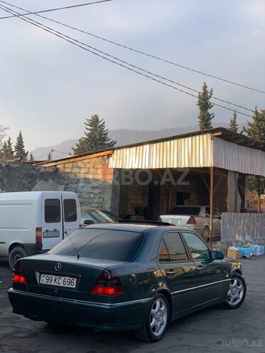 Mercedes C 220 1998, 563,236 km - 2.2 l - Zaqatala