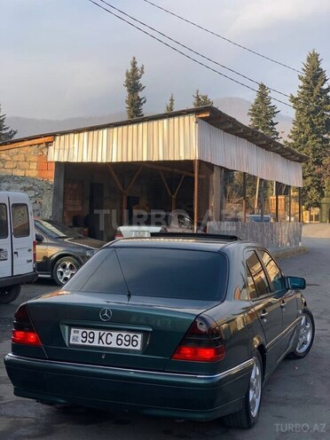 Mercedes C 220 1998, 563,236 km - 2.2 l - Zaqatala