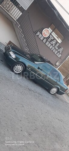 Mercedes C 220 1998, 563,236 km - 2.2 l - Zaqatala