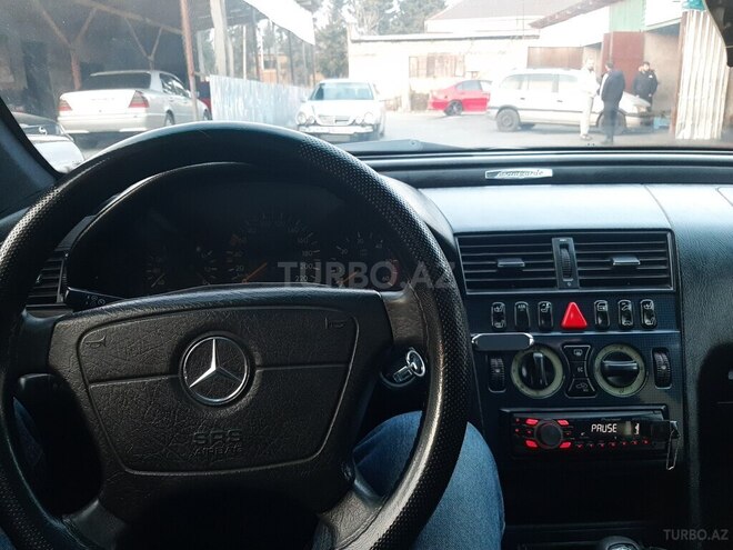 Mercedes C 220 1998, 563,236 km - 2.2 l - Zaqatala