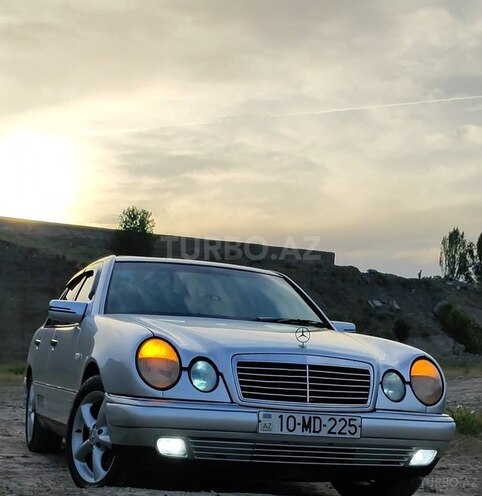 Mercedes E 240 1999, 24,500 km - 2.6 l - Göyçay