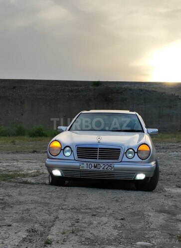 Mercedes E 240 1999, 24,500 km - 2.6 l - Göyçay
