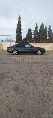 Mercedes E 240 1998, 245,000 km - 2.4 л - Sumqayıt