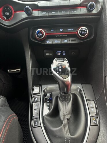 Hyundai Veloster 2018, 96,700 km - 1.6 л - Bakı