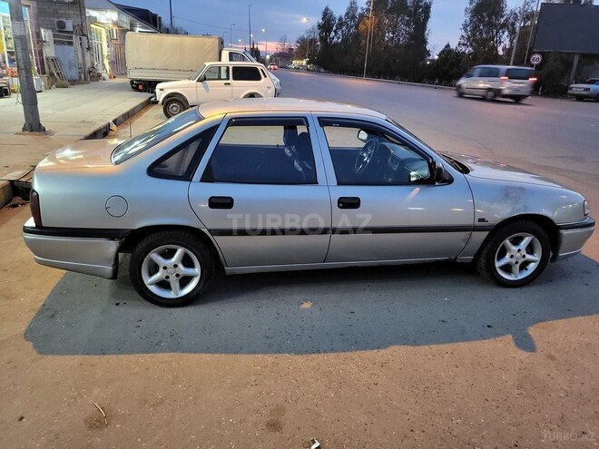 Opel Vectra 1993, 285,000 km - 1.7 l - Sabirabad