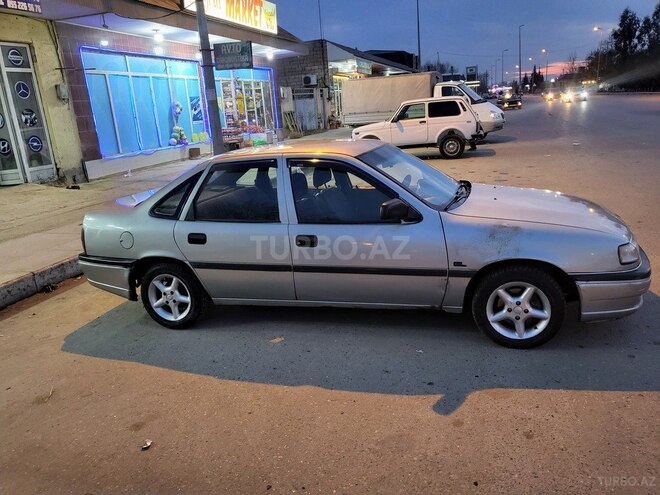 Opel Vectra 1993, 285,000 km - 1.7 l - Sabirabad
