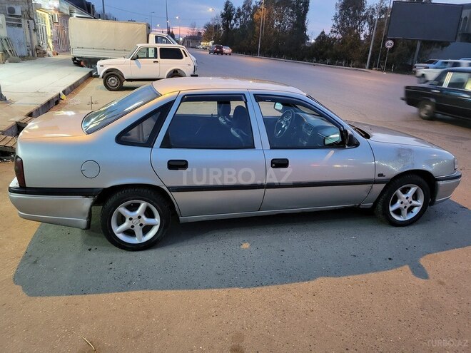 Opel Vectra 1993, 285,000 km - 1.7 l - Sabirabad