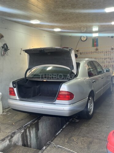 Mercedes E 280 1998, 285,000 km - 2.8 l - Bakı