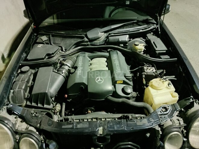 Mercedes E 240 1999, 349,010 km - 2.4 l - Bakı