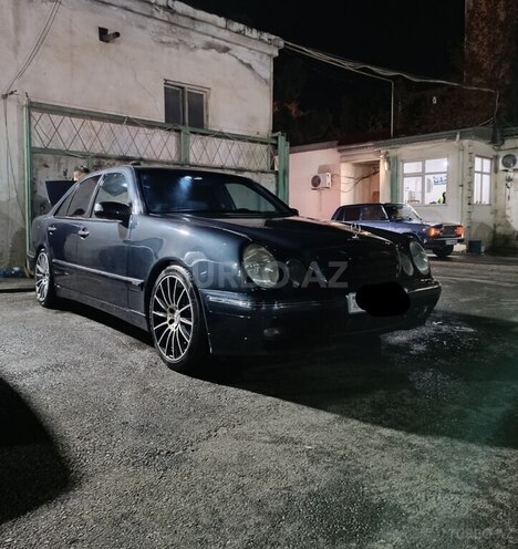 Mercedes E 240 1999, 349,010 km - 2.4 l - Bakı