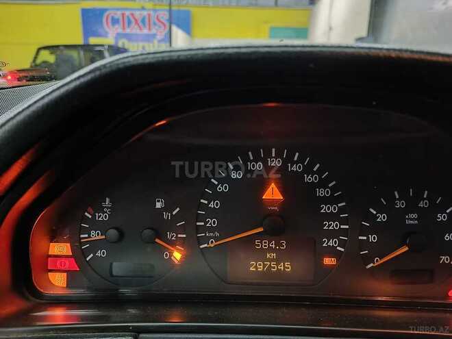 Mercedes E 240 1999, 297,545 km - 2.4 л - Bakı