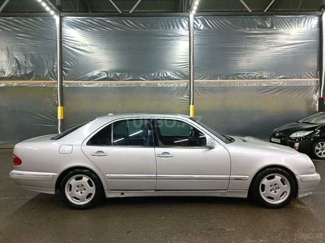 Mercedes E 240 1999, 297,545 km - 2.4 л - Bakı