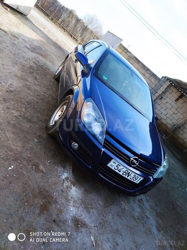 Opel Astra 2005, 250,000 km - 1.4 л - Salyan