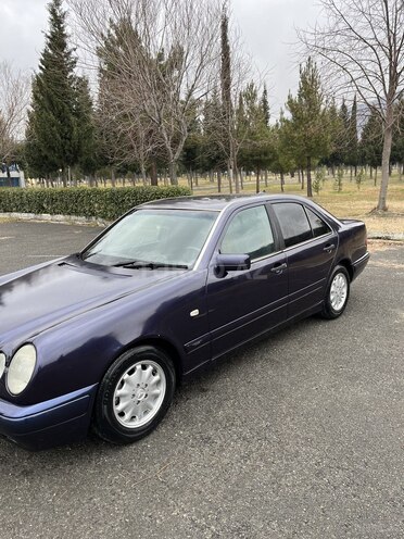 Mercedes E 200 1996, 305,100 km - 2.0 л - Bakı