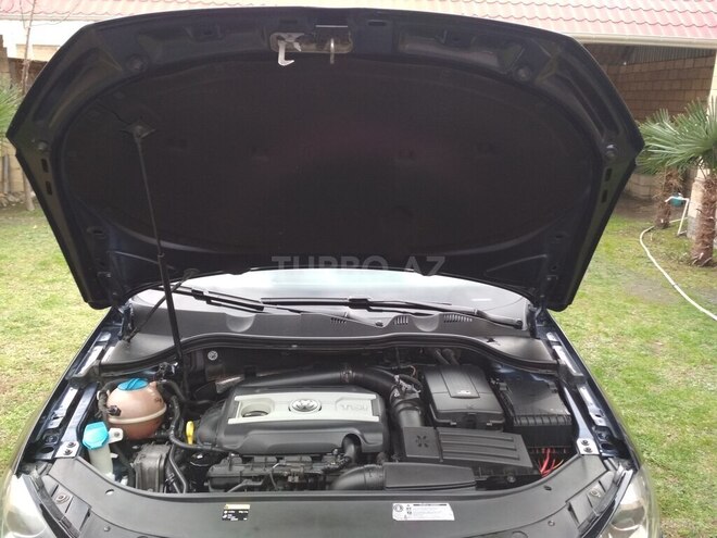 Volkswagen Passat 2015, 250,000 km - 1.8 л - Zaqatala