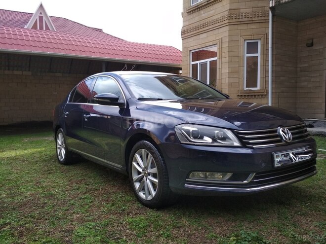 Volkswagen Passat 2015, 250,000 km - 1.8 л - Zaqatala