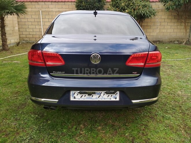Volkswagen Passat 2015, 250,000 km - 1.8 л - Zaqatala