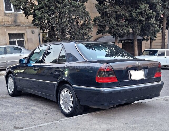 Mercedes C 240 1998, 373,000 km - 2.4 l - Bakı