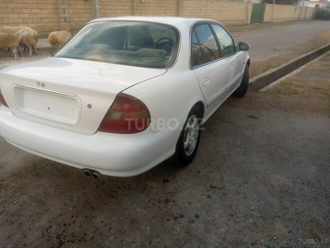 Hyundai Sonata 1998, 300,000 km - 2.0 l - Saatlı