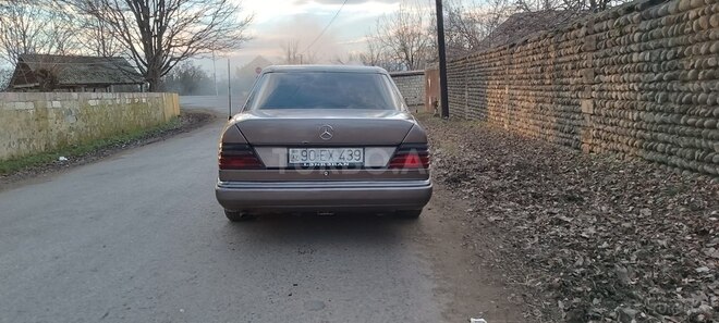 Mercedes E 250 1990, 655,545 km - 2.5 l - Lənkəran