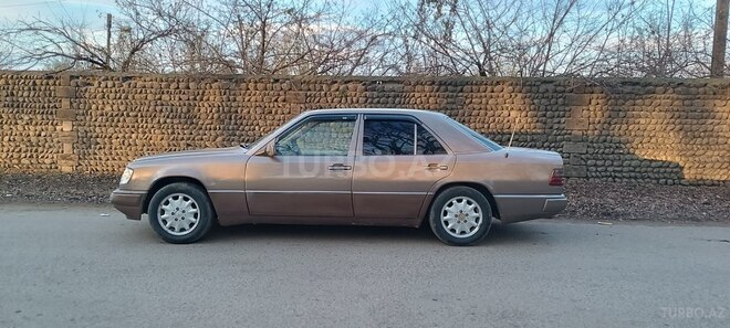 Mercedes E 250 1990, 655,545 km - 2.5 l - Lənkəran