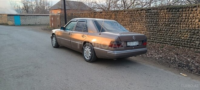 Mercedes E 250 1990, 655,545 km - 2.5 l - Lənkəran