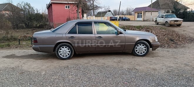 Mercedes E 250 1990, 655,545 km - 2.5 l - Lənkəran