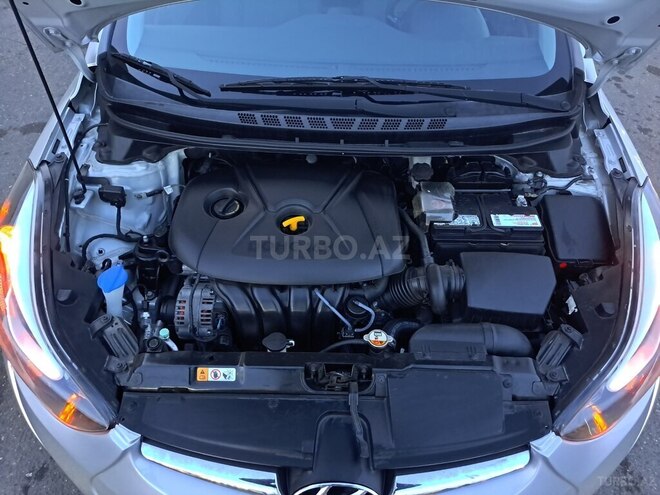 Hyundai Elantra 2015, 65,850 km - 1.8 l - Gəncə