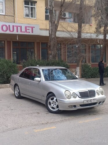 Mercedes E 270 2001, 388,000 km - 2.7 l - Sumqayıt