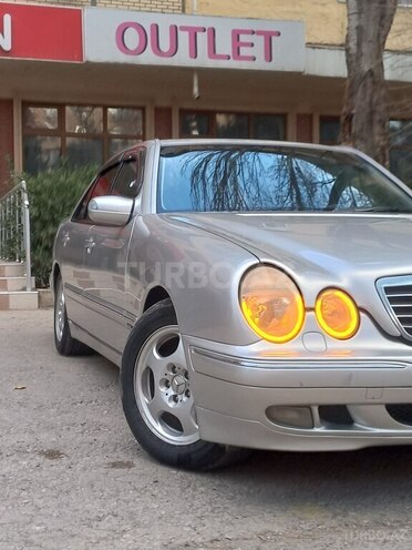Mercedes E 270 2001, 388,000 km - 2.7 l - Sumqayıt