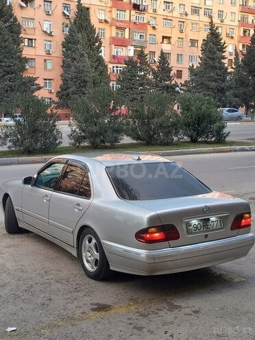 Mercedes E 270 2001, 388,000 km - 2.7 l - Sumqayıt
