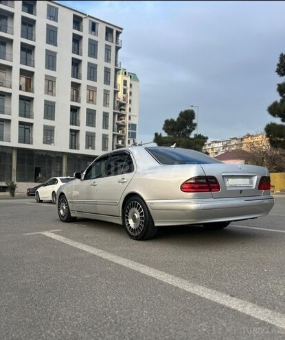 Mercedes E 270 2000, 400,000 km - 2.7 l - Bakı