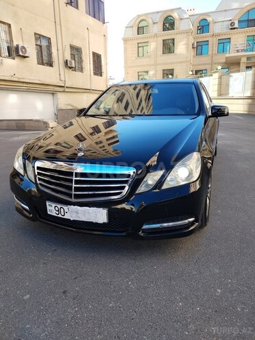 Mercedes E 220 2012, 296,000 km - 2.2 l - Bakı