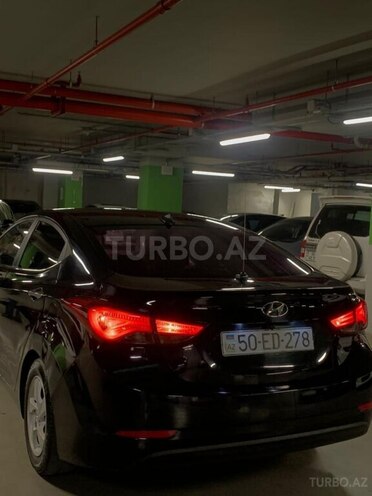 Hyundai Elantra 2015, 225,800 km - 1.6 l - Bakı